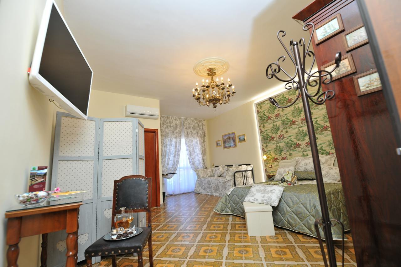 B&B Le Cycas カステッランマーレ・ディ・スタービア エクステリア 写真
